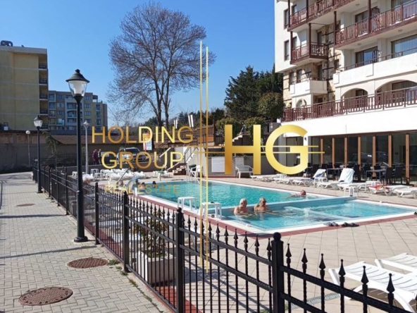 Двустаен апартамент в к.к. Св.Св. Константин и Елена - 67 кв.м за 2625 €/кв.м - Снимка #1