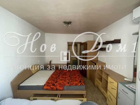 Дава се под наем Едностаен апартамент в Варна, Център - 35 кв.м за 280.5 € - Снимка #1