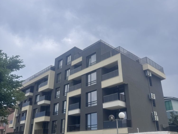 Тристаен апартамент в Обзор - 90 кв.м за 731 €/кв.м - Снимка #1