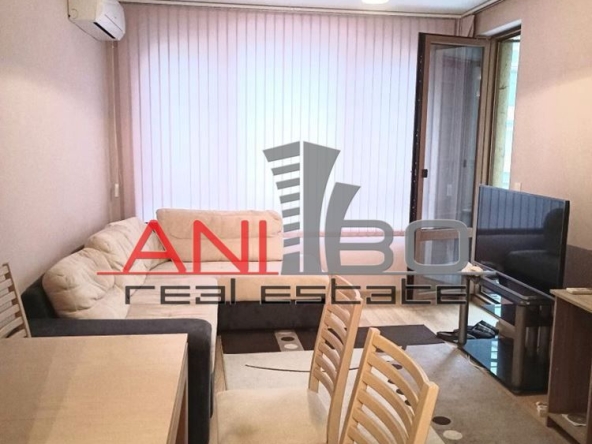 Двустаен апартамент в Варна, Център - 61 кв.м за 2704 €/кв.м - Снимка #1