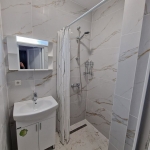 Дава се под наем Тристаен апартамент в София, Толстой - 65 кв.м за 586.5 € - Снимка #1