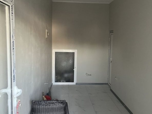 Дава се под наем Магазин в Шумен, Пазара - 10 кв.м за 153 € - Снимка #1