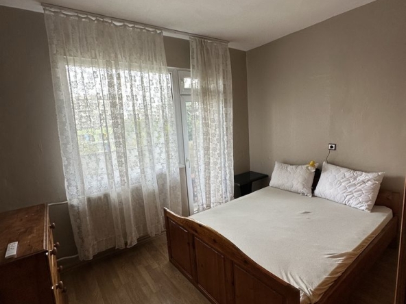 Дава се под наем Тристаен апартамент в София, Редута - 67 кв.м за 561 € - Снимка #1