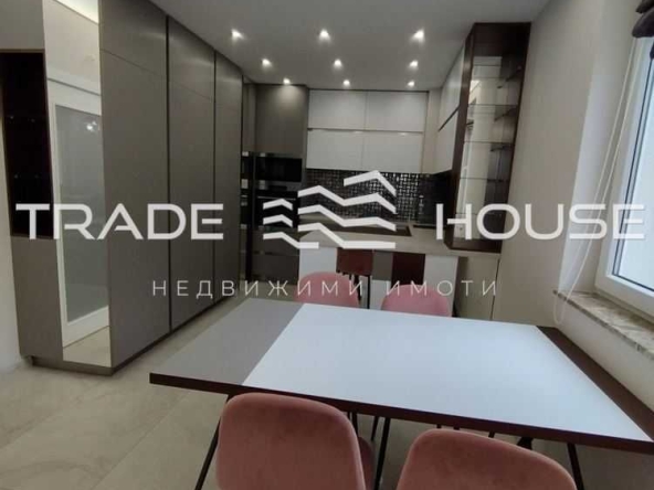 Дава се под наем Двустаен апартамент в Пловдив, Тракия - 70 кв.м за 459 € - Снимка #1