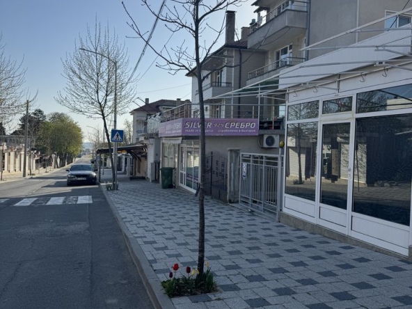 Дава се под наем Магазин в Обзор - 15 кв.м за 229.5 € - Снимка #1