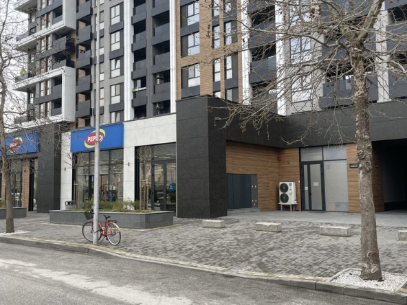 Дава се под наем Гараж / Паркомясто в Пловдив, Младежки Хълм - 20 кв.м за 86.7 € - Снимка #1