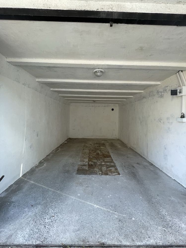 Дава се под наем Гараж / Паркомясто в Разград, Център - 18 кв.м за 76.5 € - Снимка #1