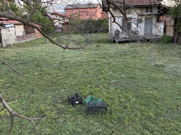 Дава се под наем Къща в София, Бенковски - 30 кв.м за 510 € - Снимка #1