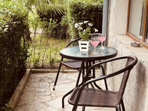 Дава се под наем Едностаен апартамент в София, Карпузица - 56 кв.м за 51 € - Снимка #1