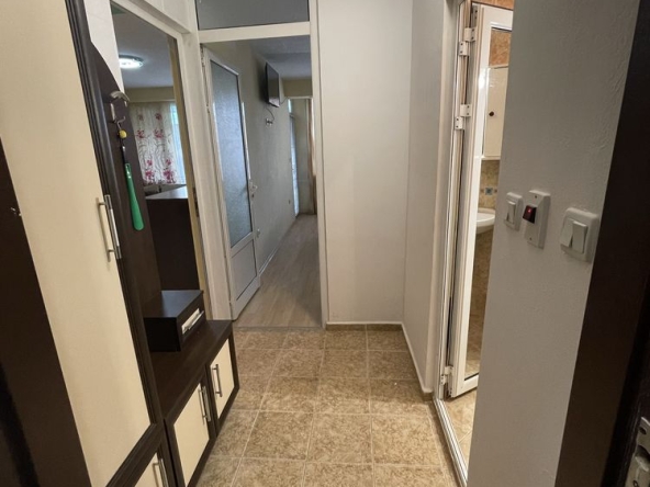 Дава се под наем Двустаен апартамент в к.к. Слънчев бряг - 55 кв.м за 408 € - Снимка #1