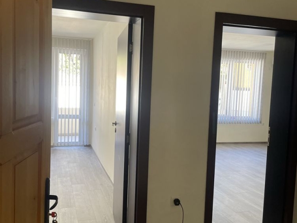 Дава се под наем Двустаен апартамент в Варна, Център - 55 кв.м за 331.5 € - Снимка #1