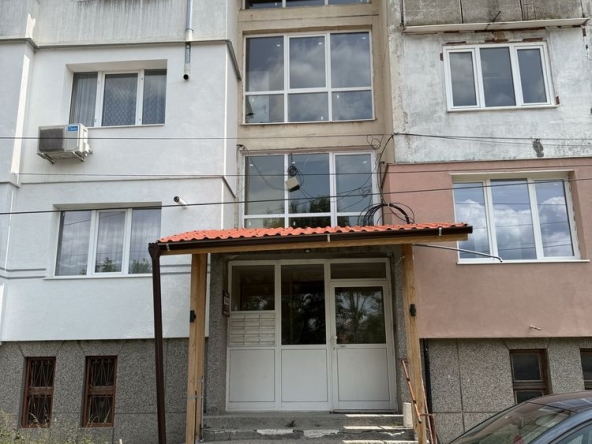 Дава се под наем Двустаен апартамент в София, Обеля 2 - 50 кв.м за 306 € - Снимка #1