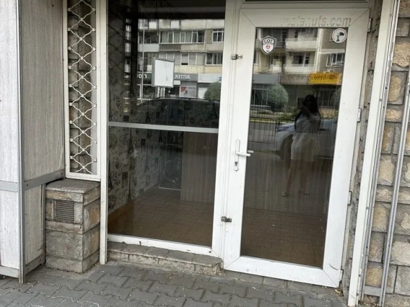 Дава се под наем Магазин в Пловдив, Филипово - 15 кв.м за 178.5 € - Снимка #1
