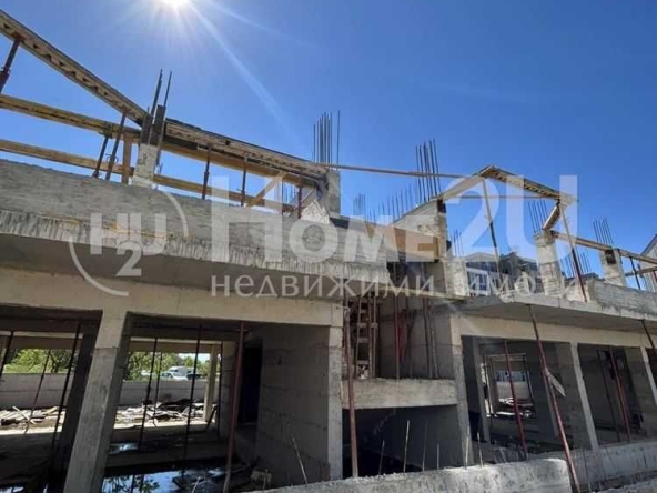 Тристаен апартамент в Варна, Кайсиева градина - 102 кв.м за 1373 €/кв.м - Снимка #1