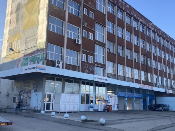 Промишлена сграда в Русе, Дружба 3 - 816 кв.м за 2819 €/кв.м - Снимка #1