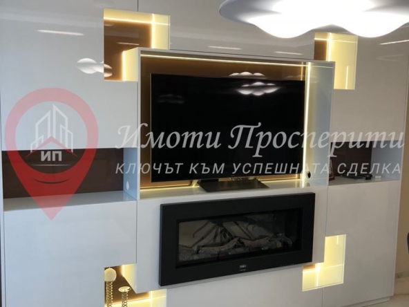 Дава се под наем Двустаен апартамент в София, Център - 79 кв.м за 890 € - Снимка #1