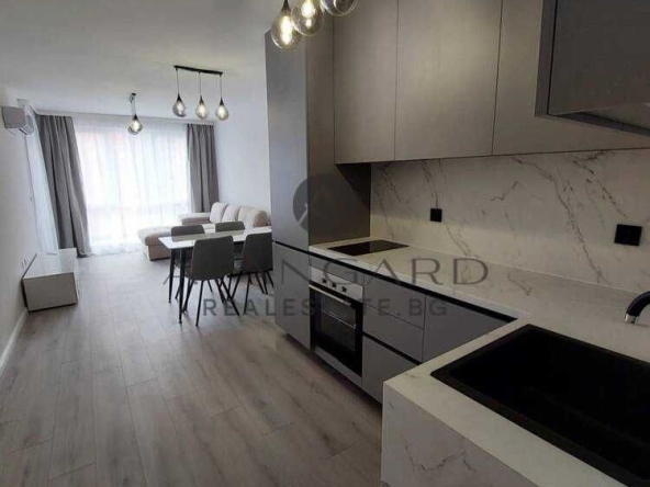 Двустаен апартамент в Пловдив, Кършияка - 75 кв.м за 1972 €/кв.м - Снимка #1