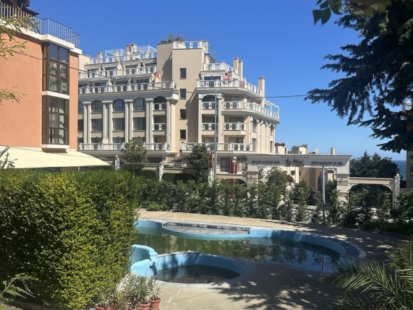 Двустаен апартамент в Варна, Бриз - 65 кв.м за 1616 €/кв.м - Снимка #1