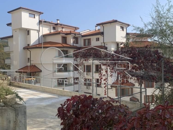 Двустаен апартамент в Варна, Виница - 69 кв.м за 1841 €/кв.м - Снимка #1