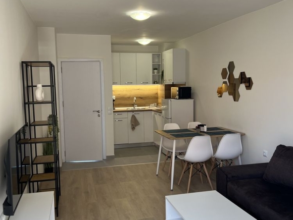 Дава се под наем Двустаен апартамент в к.к. Дюни - 60 кв.м за 66.3 € - Снимка #1