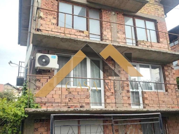 Къща в Перник, Драгановец - 210 кв.м за 610 €/кв.м - Снимка #1