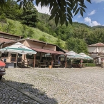 Дава се под наем Заведение в с. Пчелиново, Област Стара Загора - 400 кв.м за 1020 € - Снимка #1