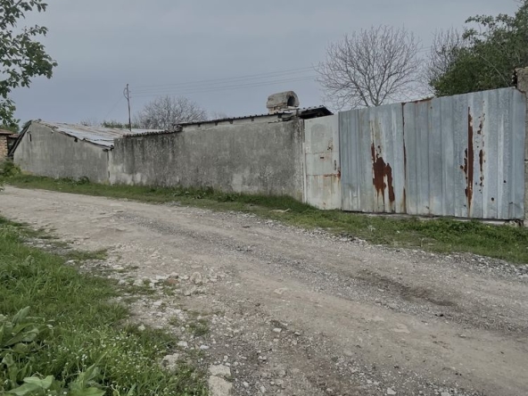 Дава се под наем Склад в Велико Търново, Стара част - 100 кв.м за 147.9 € - Снимка #1