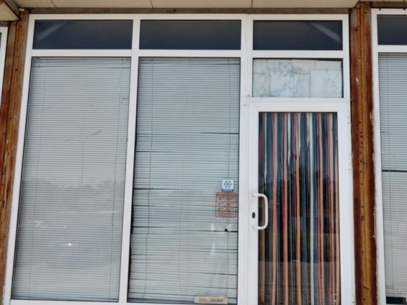 Магазин в Сливен, Българка - 20 кв.м за 102 €/кв.м - Снимка #1