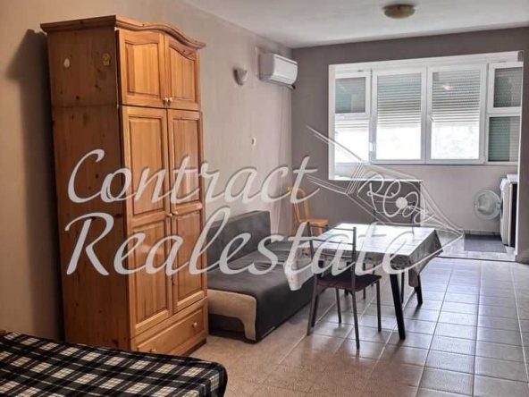 Дава се под наем Едностаен апартамент в Варна, ЖП Гара - 40 кв.м за 331.5 € - Снимка #1