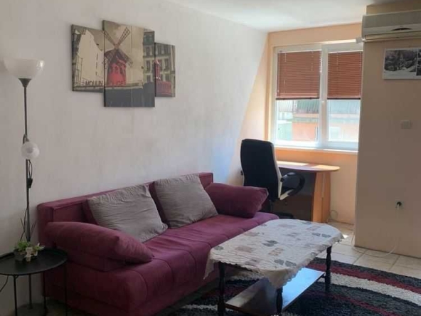 Дава се под наем Тристаен апартамент в Варна, Базар Левски - 78 кв.м за 500 € - Снимка #1