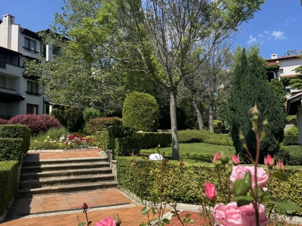 Дава се под наем Двустаен апартамент в с. Лозенец, Област Бургас - 80 кв.м за 91.8 € - Снимка #1