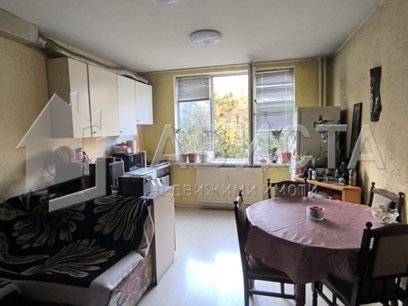 Дава се под наем Двустаен апартамент в София, Банишора - 68 кв.м за 397 € - Снимка #1