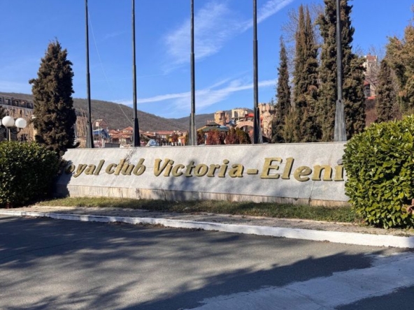 Двустаен апартамент в к.к. Елените - 82 кв.м за 769 €/кв.м - Снимка #1