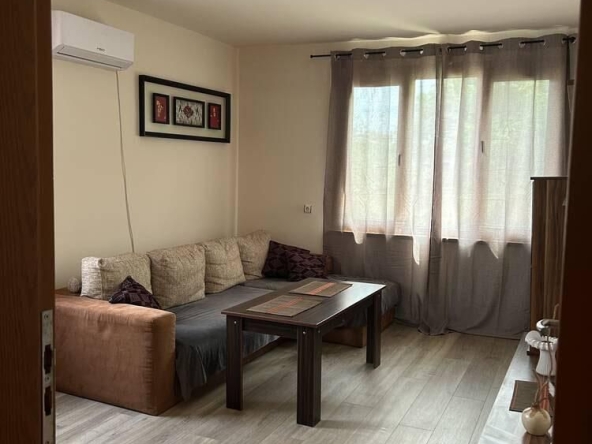 Дава се под наем Двустаен апартамент в Бургас, Център - 65 кв.м за 459 € - Снимка #1