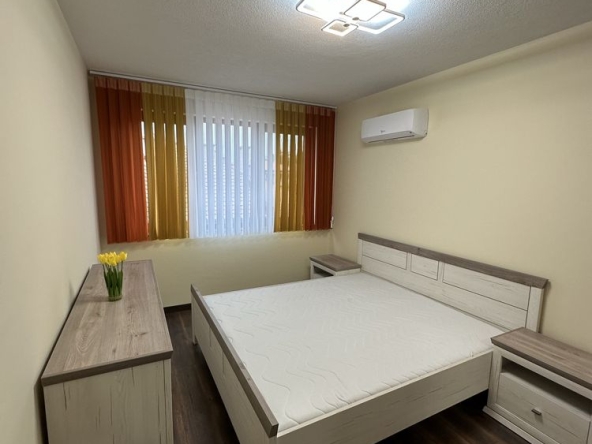 Дава се под наем Тристаен апартамент в Асеновград - 80 кв.м за 450 € - Снимка #1