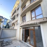 Хотел в Варна, Гръцка махала - 640 кв.м за 1446 €/кв.м - Снимка #1