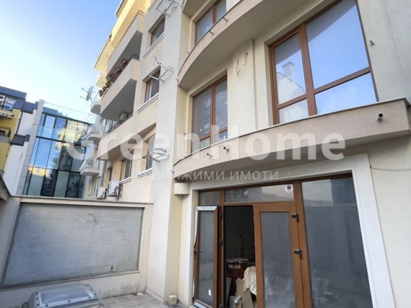 Хотел в Варна, Гръцка махала - 640 кв.м за 1446 €/кв.м - Снимка #1