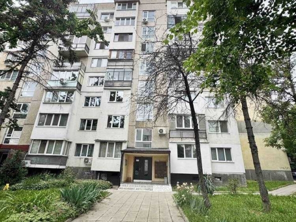 Тристаен апартамент в София, Младост 1 - 95 кв.м за 2106 €/кв.м - Снимка #1