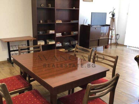 Тристаен апартамент в Пловдив, Кючук Париж - 110 кв.м за 2133 €/кв.м - Снимка #1