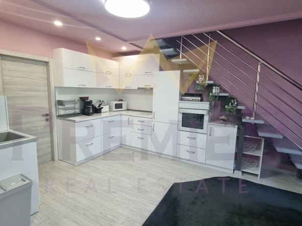 Дава се под наем Мезонет в Варна, Център - 110 кв.м за 1000 € - Снимка #1