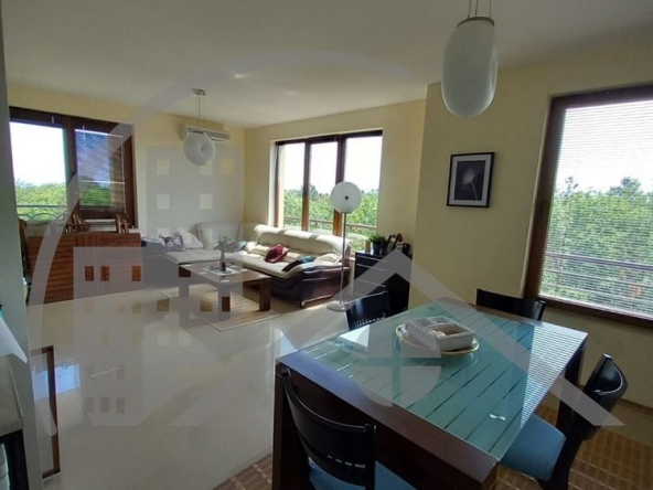 Тристаен апартамент в Балчик - 128 кв.м за 688 €/кв.м - Снимка #1