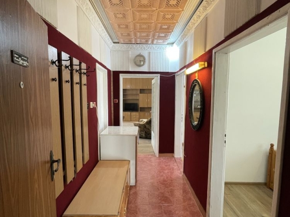 Дава се под наем Четиристаен апартамент в Асеновград - 67 кв.м за 321.3 € - Снимка #1