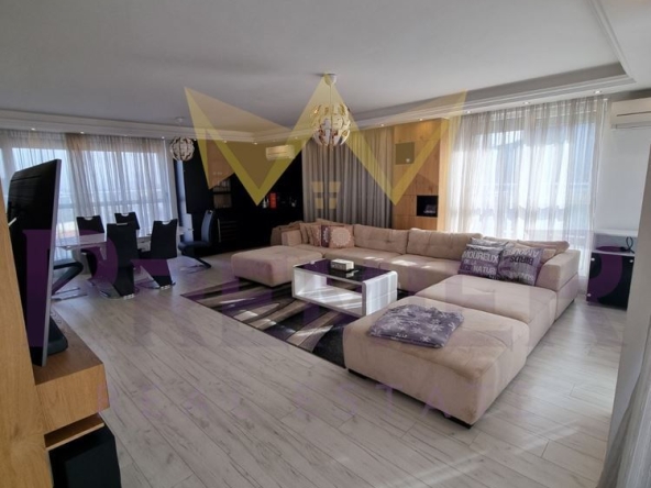 Тристаен апартамент в София, Полигона - 384 кв.м за 1040 €/кв.м - Снимка #1