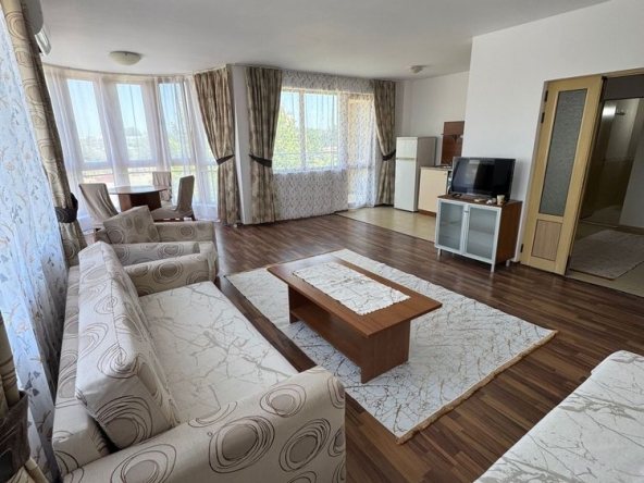 Дава се под наем Двустаен апартамент в Несебър - 92 кв.м за 1250 € - Снимка #1