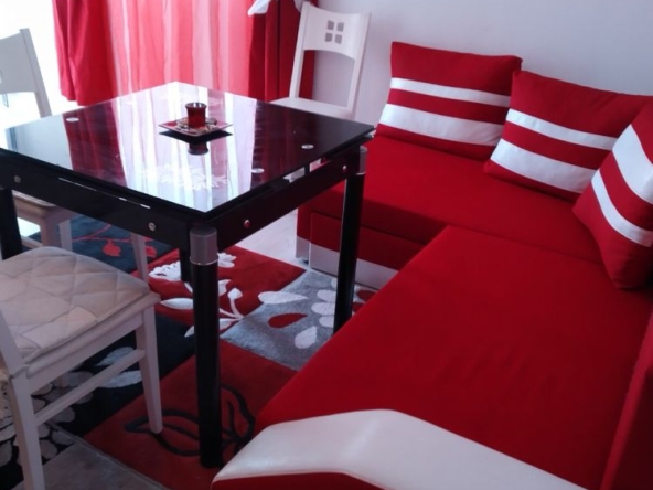 Дава се под наем Двустаен апартамент в Благоевград, Ален мак - 55 кв.м за 255 € - Снимка #1