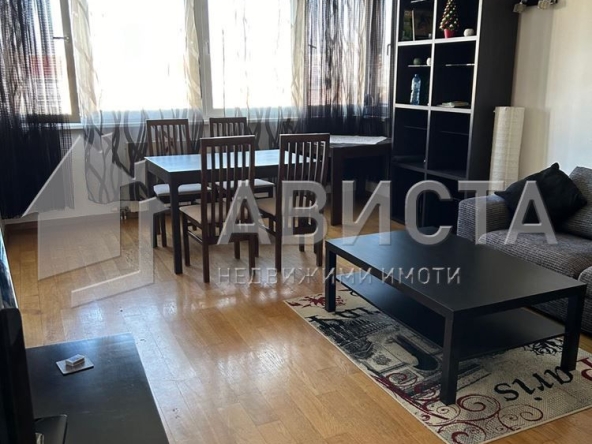 Дава се под наем Тристаен апартамент в София, Център - 120 кв.м за 1020 € - Снимка #1