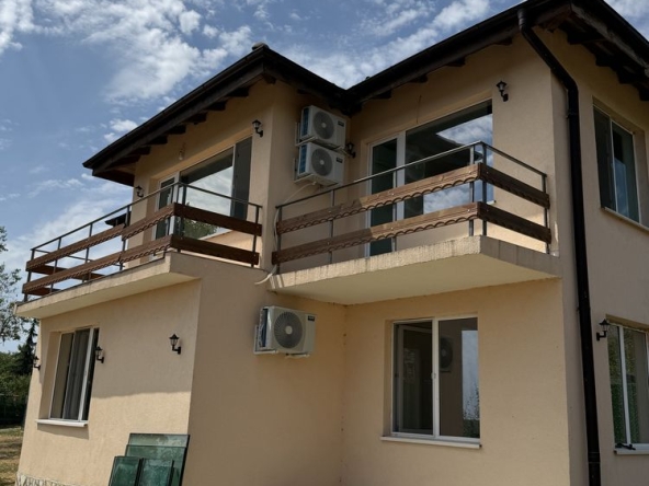 Къща в Варна, Базар Левски - 133 кв.м за 1467 €/кв.м - Снимка #1