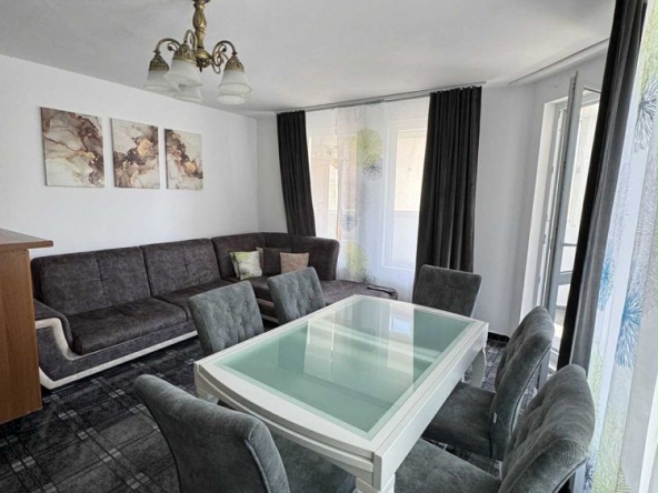 Дава се под наем Тристаен апартамент в Варна, Цветен квартал - 90 кв.м за 750 € - Снимка #1