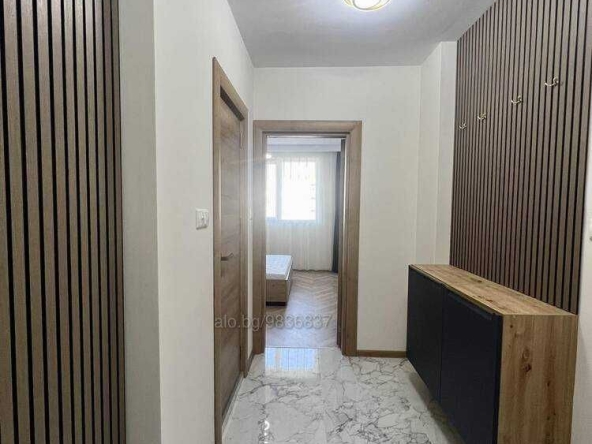 Дава се под наем Двустаен апартамент в Пловдив, Остромила - 70 кв.м за 510 € - Снимка #1