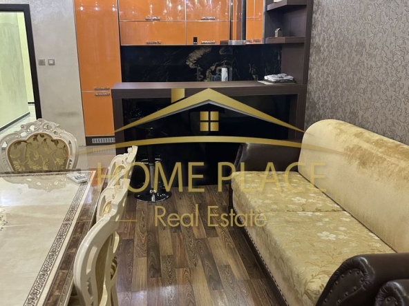 Дава се под наем Тристаен апартамент в Варна, Автогара - 115 кв.м за 867 € - Снимка #1